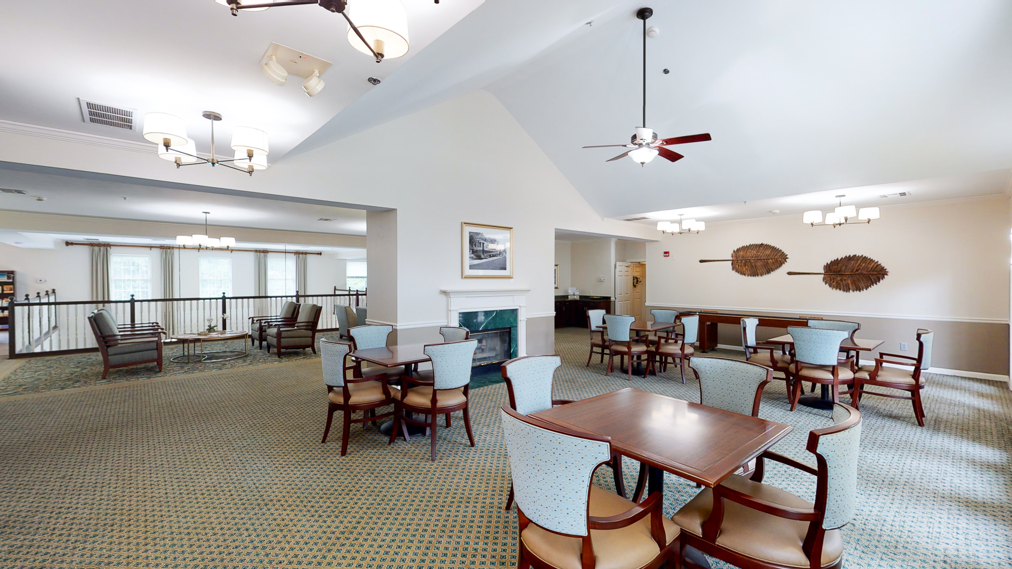 7 - Gathering Area (3 of 8)