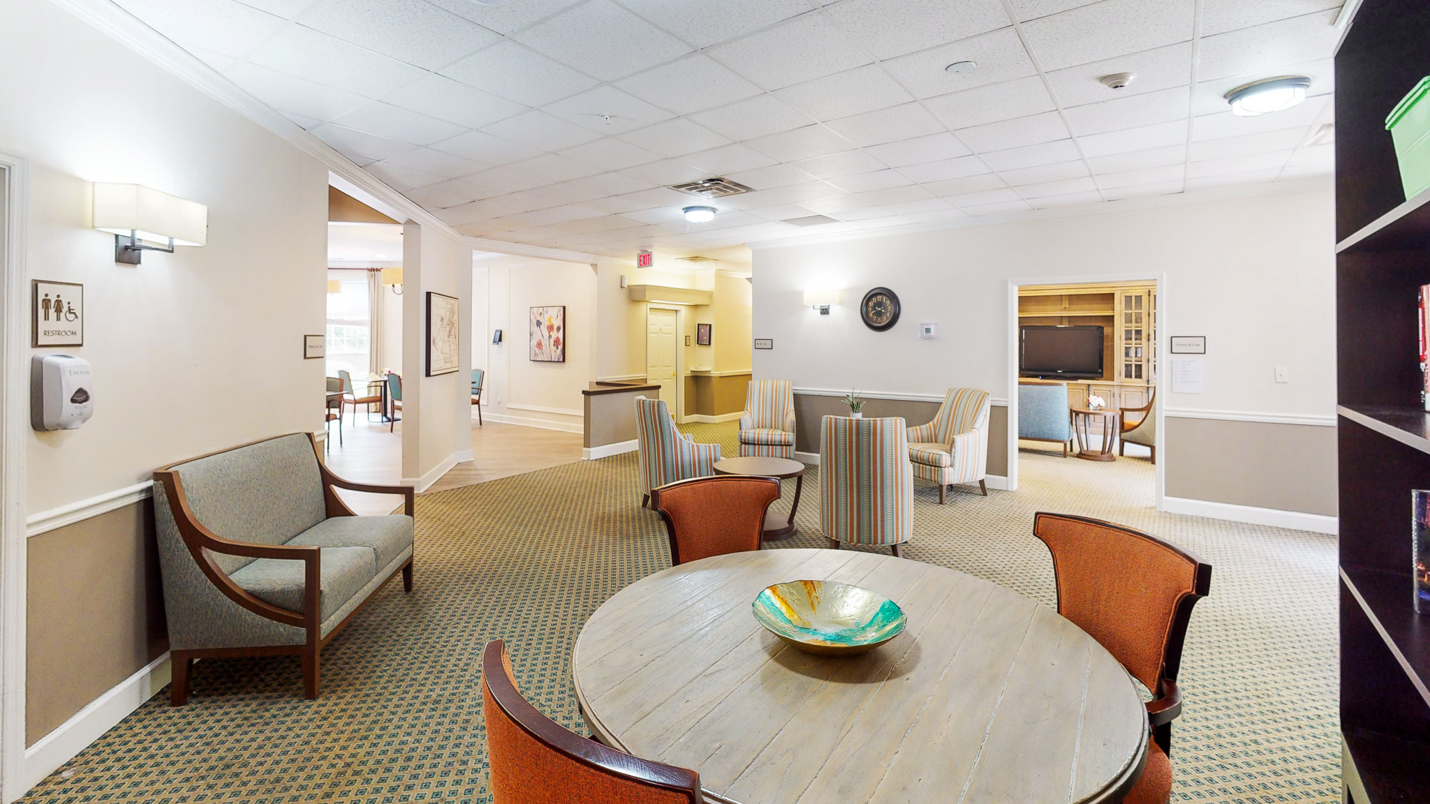 1 - Common Area (1 of 5)